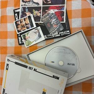 Stray Kids 1st Album 'I Am NOT' CD - White and Silver